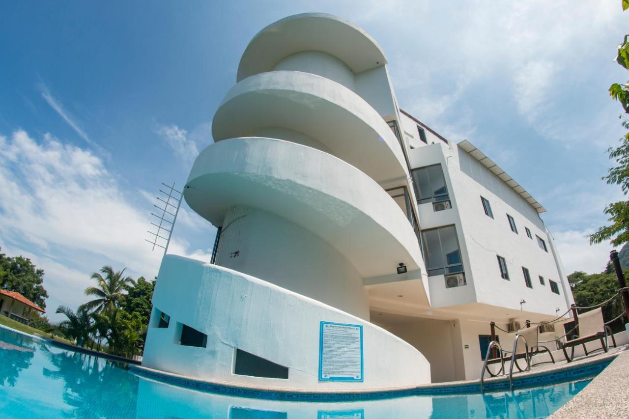 La Loma Suites Ixtapa  Buitenkant foto