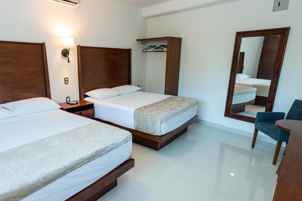 La Loma Suites Ixtapa  Buitenkant foto