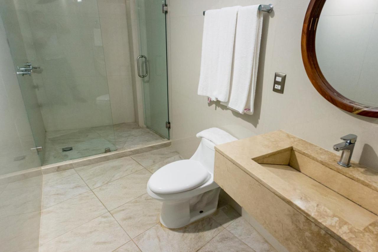 La Loma Suites Ixtapa  Buitenkant foto